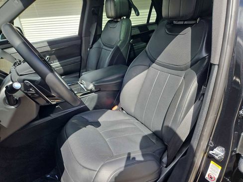 Used 2025 Land Rover Range Rover Sport Dynamic SE image 21