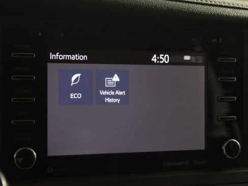 Used 2018 Toyota Sienna SE FWD image 30