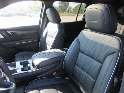 New 2026 Buick Enclave Avenir w/ Super Cruise Package image 13