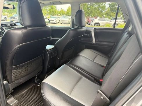 Used 2018 Toyota 4Runner SR5 Premium AWD/4WD image 6