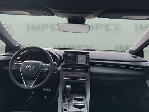Used 2019 Toyota Avalon Touring image 14