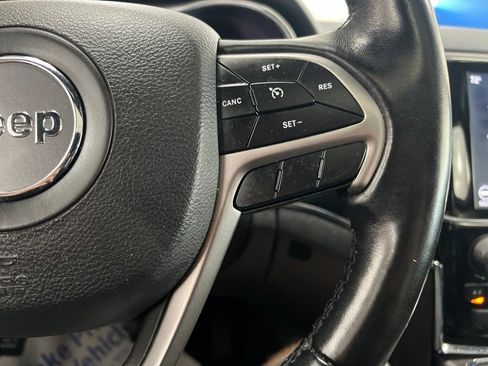 Used 2020 Jeep Grand Cherokee Limited AWD/4WD image 24