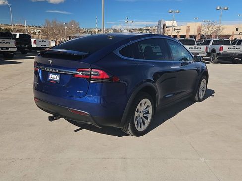 Used 2016 Tesla Model X 90D image 5