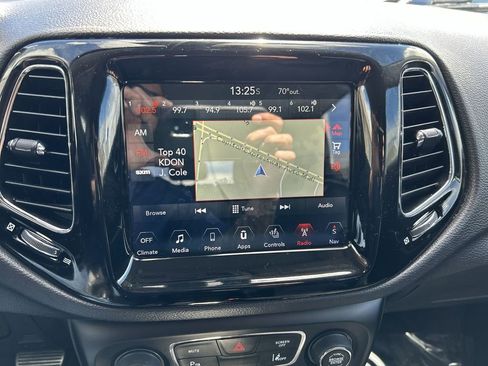 Used 2018 Jeep Compass Limited w/ Navigation Group image 16