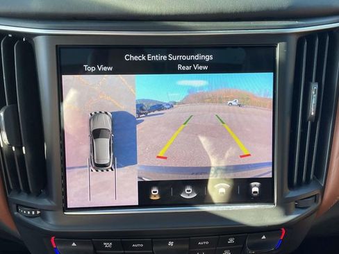 Used 2021 Maserati Levante image 24