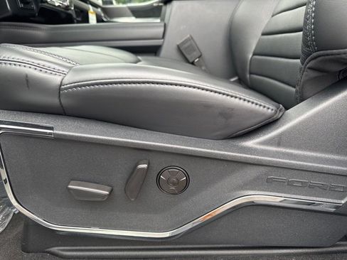 New 2025 Ford F250 Platinum w/ FX4 Off-Road Package image 11