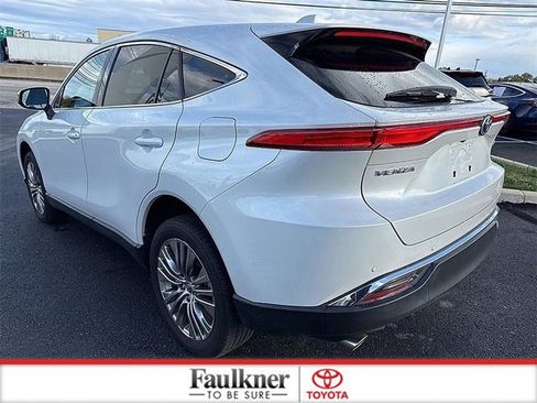 Used 2023 Toyota Venza Limited image 5