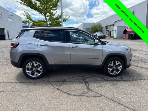 Used 2020 Jeep Compass Limited AWD/4WD image 11