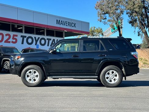 Used 2024 Toyota 4Runner SR5 image 2