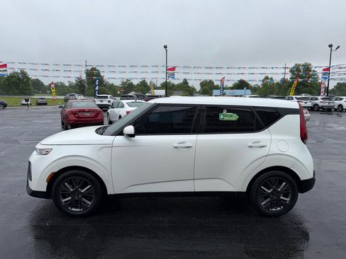 Used 2021 Kia Soul S FWD image 8