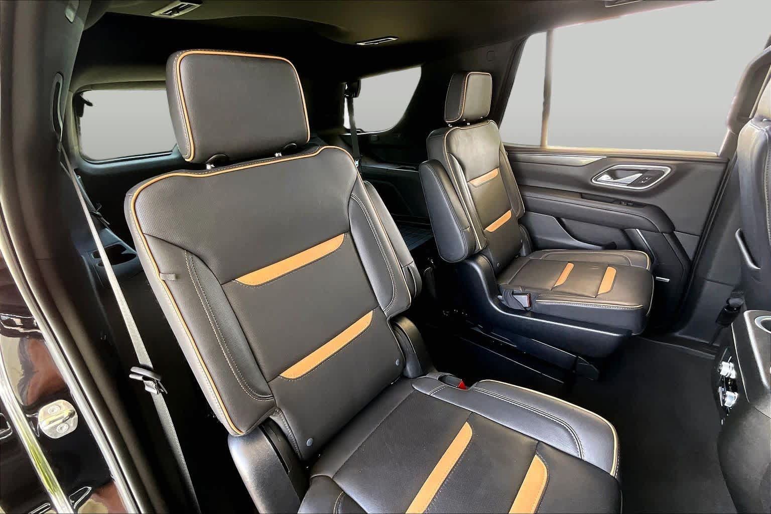 Used 2023 GMC Yukon AT4 w/ AT4 Premium Plus Package AWD/4WD image 18