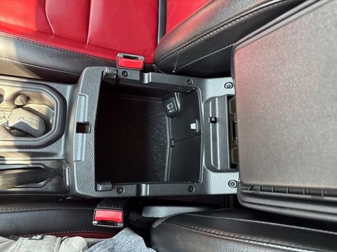 Used 2023 Jeep Wrangler Unlimited Rubicon 4xe AWD/4WD image 25