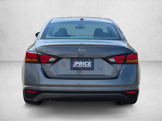 Used 2025 Nissan Altima 2.5 SV FWD image 7