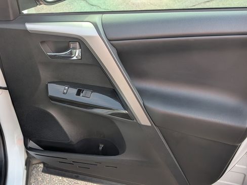 Used 2016 Toyota RAV4 Limited image 35