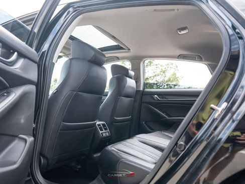 Used 2018 Honda Accord Touring image 21