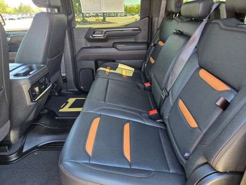 Used 2025 GMC Sierra 1500 AT4 w/ AT4 Premium Package AWD/4WD image 12