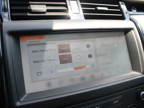 Used 2019 Land Rover Discovery SE AWD/4WD image 35