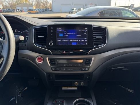 Used 2023 Honda Ridgeline RTL-E image 2