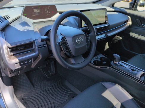 Used 2026 Toyota Prius XLE image 10