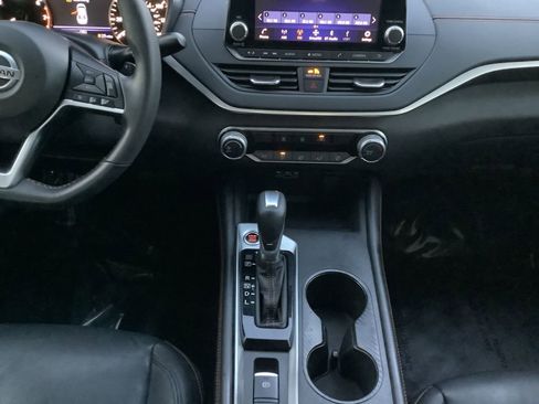 Used 2022 Nissan Altima 2.5 SR image 16