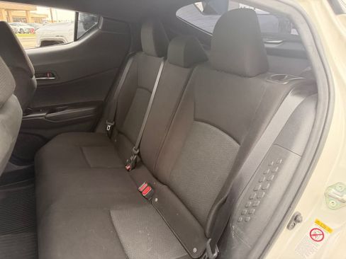 Used 2019 Toyota C-HR LE FWD image 10