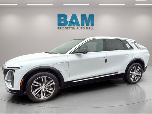 New 2026 Cadillac Lyriq Luxury image 4