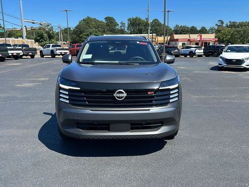 New 2025 Nissan Kicks SR image 1