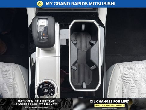 New 2026 Mitsubishi Outlander SEL image 27