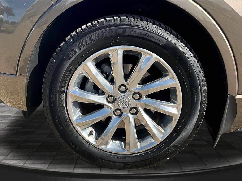 Used 2019 Buick Envision Essence AWD/4WD image 36