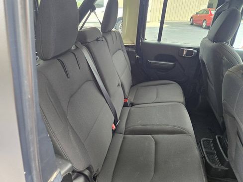Used 2023 Jeep Wrangler Unlimited AWD/4WD image 18