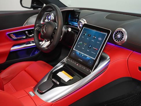 Used 2022 Mercedes-Benz SL 55 AMG 4MATIC image 36