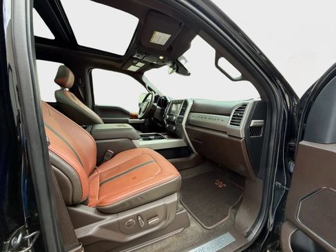 Used 2018 Ford F250 King Ranch w/ King Ranch Ultimate Package AWD/4WD image 12