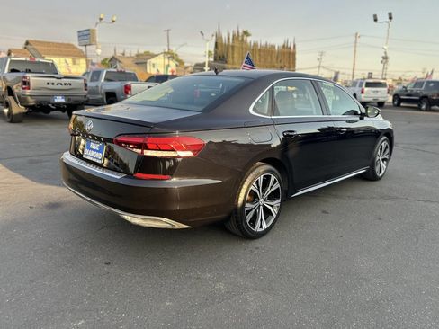 Used 2022 Volkswagen Passat 2.0T SE image 7