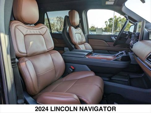 Certified 2024 Lincoln Navigator Reserve image 28