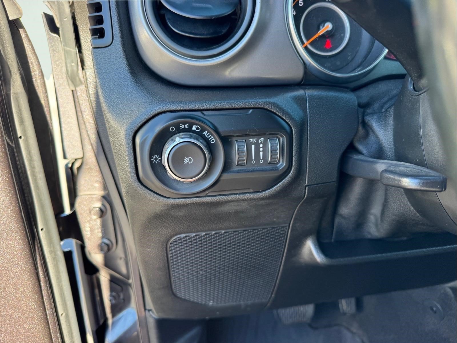 Used 2021 Jeep Wrangler Unlimited Sport AWD/4WD image 24