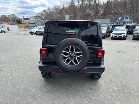 New 2025 Jeep Wrangler Sahara w/ Technology Group image 5