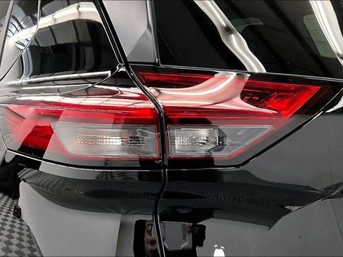 New 2026 Nissan Rogue SV image 18