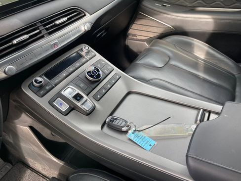 Used 2022 Hyundai Palisade Calligraphy image 18