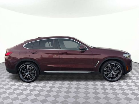 Used 2022 BMW X4 xDrive30i w/ Convenience Package image 2