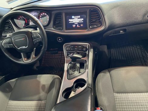 Used 2019 Dodge Challenger R/T w/ Driver Convenience Group image 5