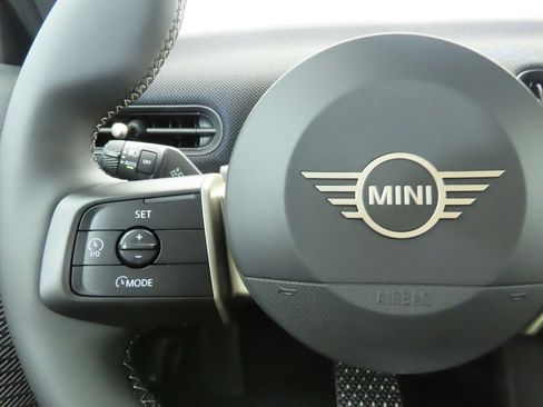 Used 2026 MINI Cooper 2-Door Hardtop FWD image 16