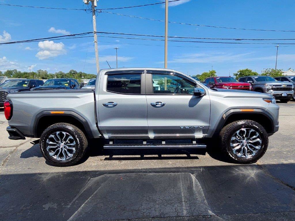 Used 2026 GMC Canyon Denali AWD/4WD image 6