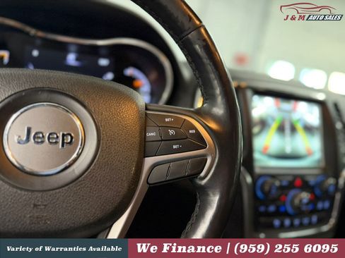 Used 2018 Jeep Grand Cherokee Altitude AWD/4WD image 22