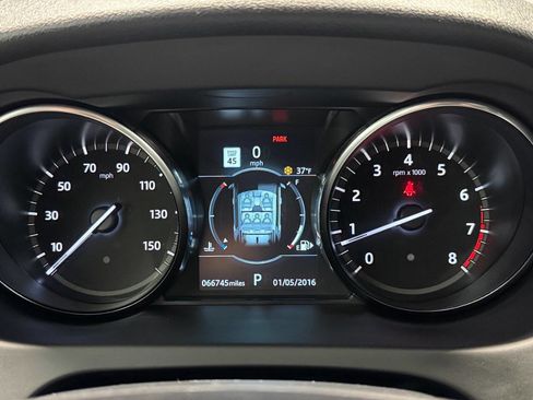 Used 2019 Land Rover Discovery Sport HSE image 34