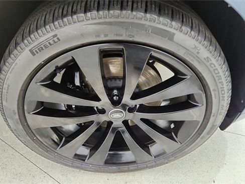 Used 2025 Land Rover Range Rover Sport Dynamic SE image 57