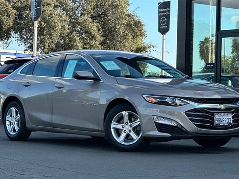 Used 2023 Chevrolet Malibu LT image 3