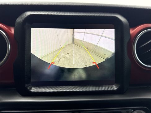 Used 2018 Jeep Wrangler Unlimited Rubicon image 23