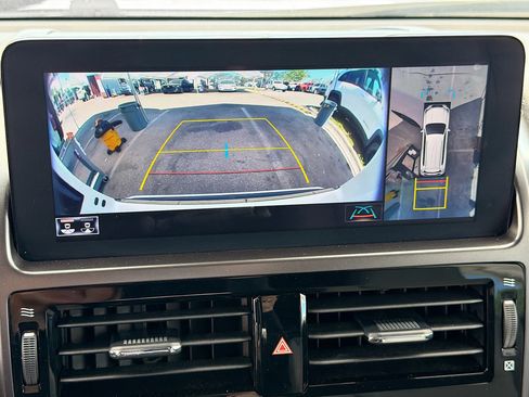 Used 2023 Lexus GX 460 w/ Black Line Special Edition image 33