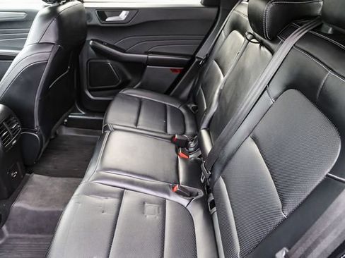 Used 2021 Ford Escape Titanium image 17