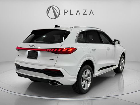 New 2025 Audi Q5 Premium image 6